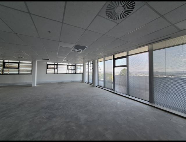 1,141M² OFFICE TO LET IN ILLOVO